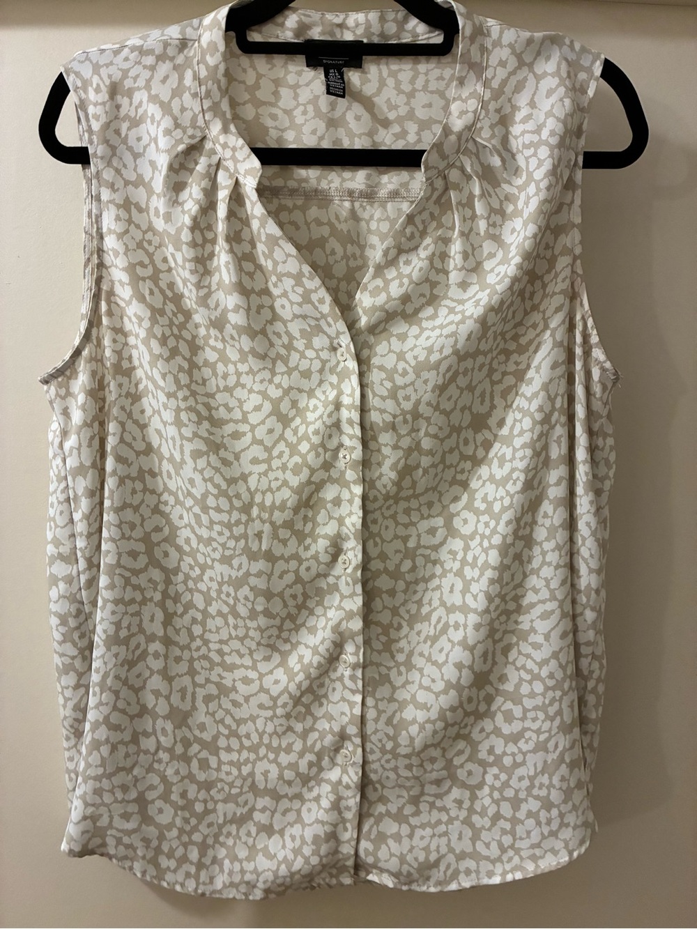 Jones New York Sleeveless Animal Print Blouse - White & Cream